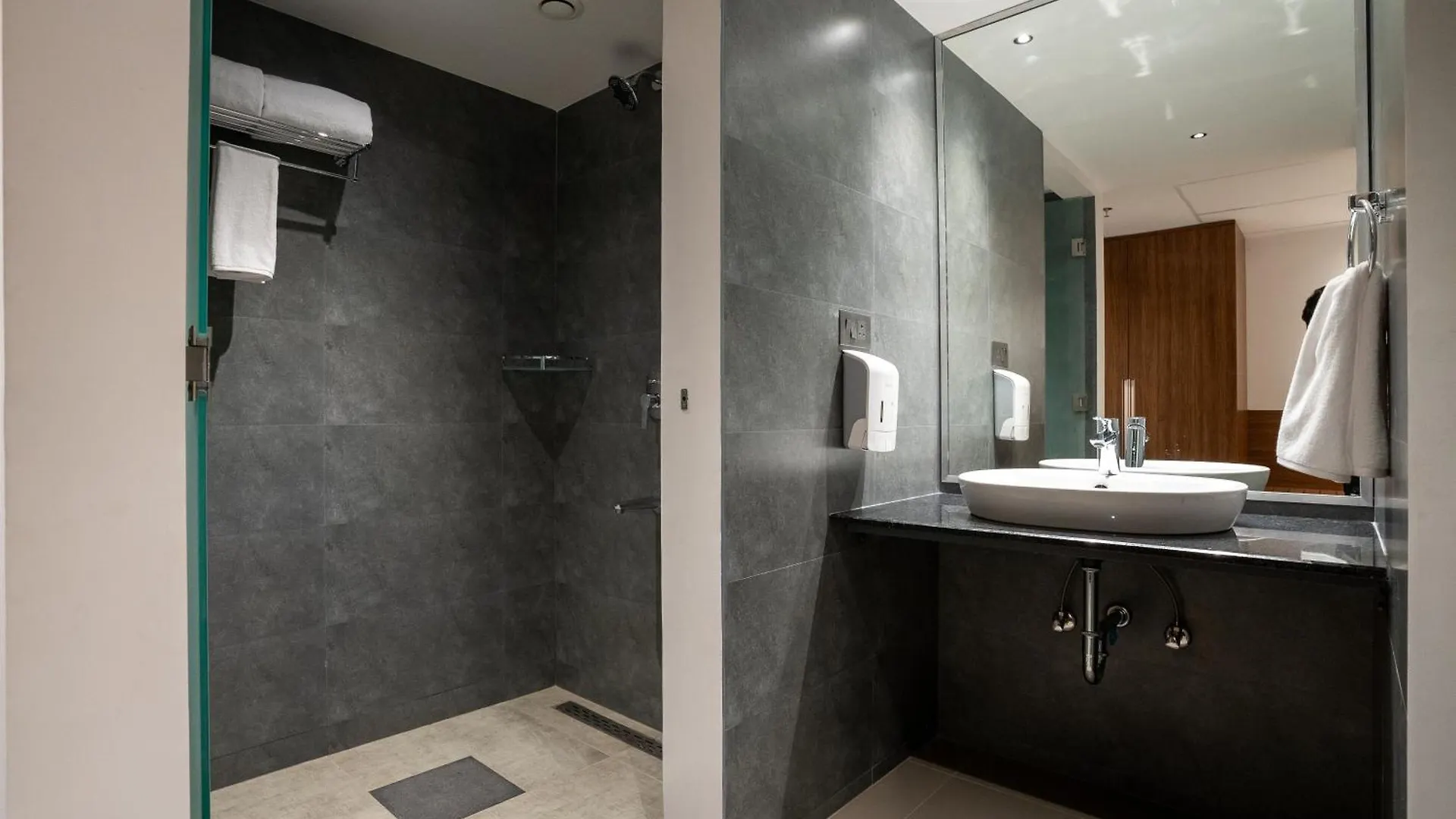 Lilac Hotel Guruvayur