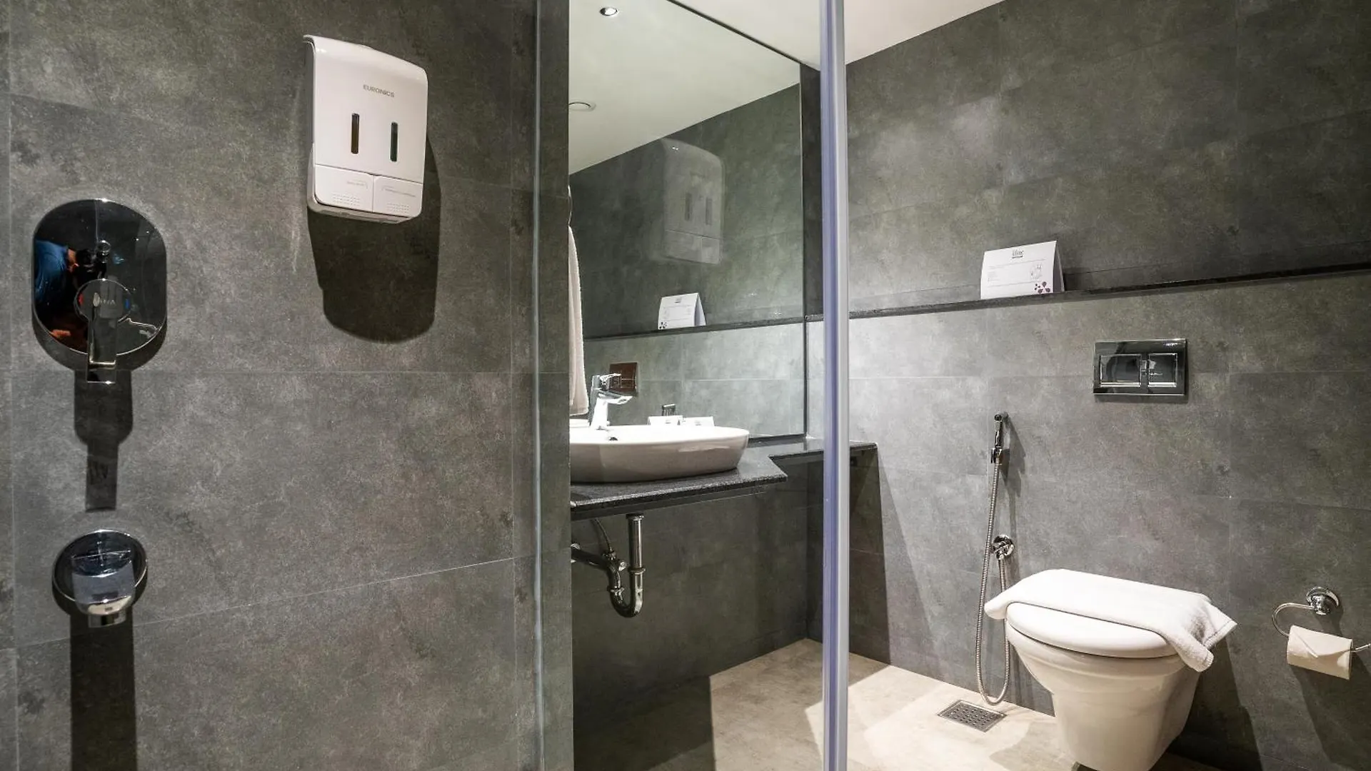 Lilac Hotel Guruvayur