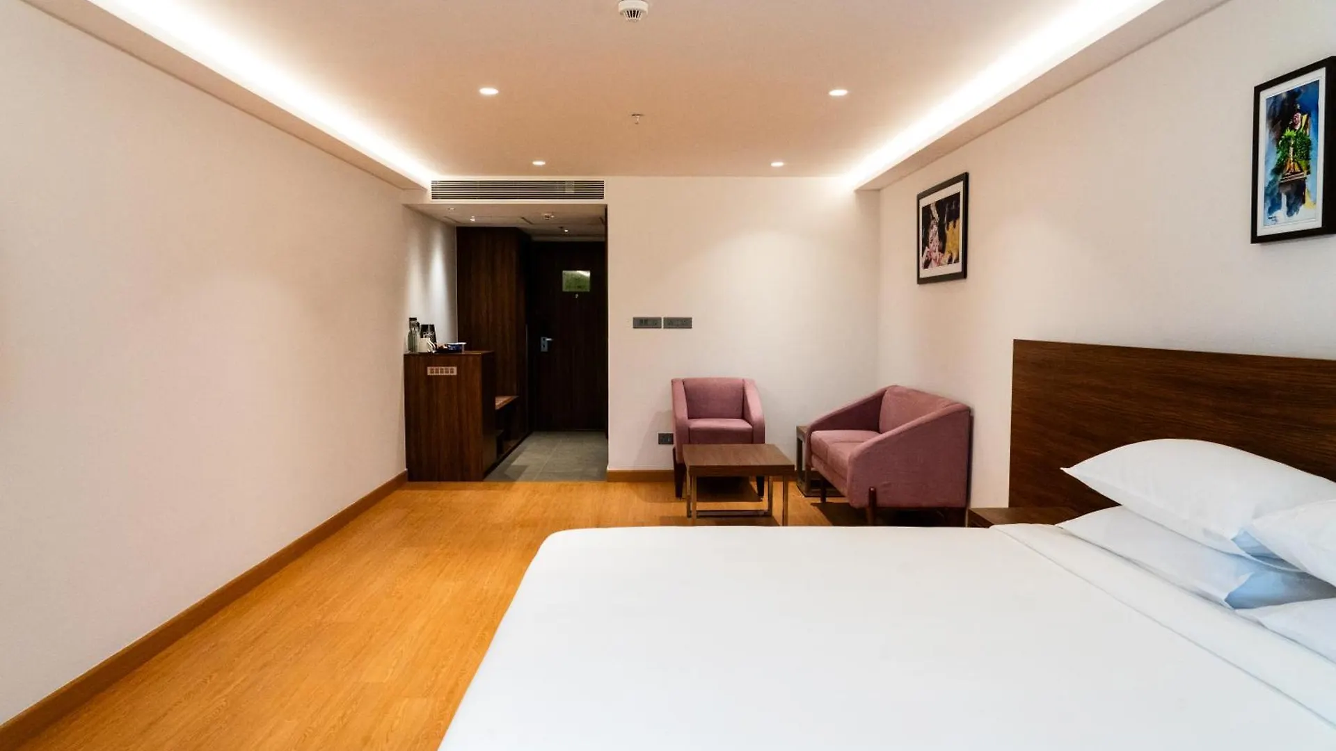 Lilac Hotel Guruvāyūr India